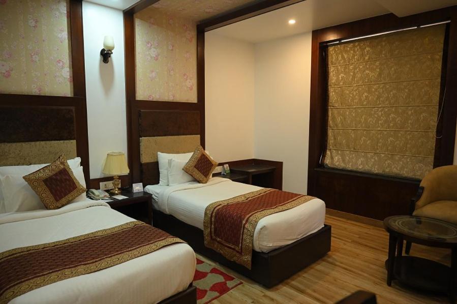 Square Inn Hotel,Varanasi Exterior photo
