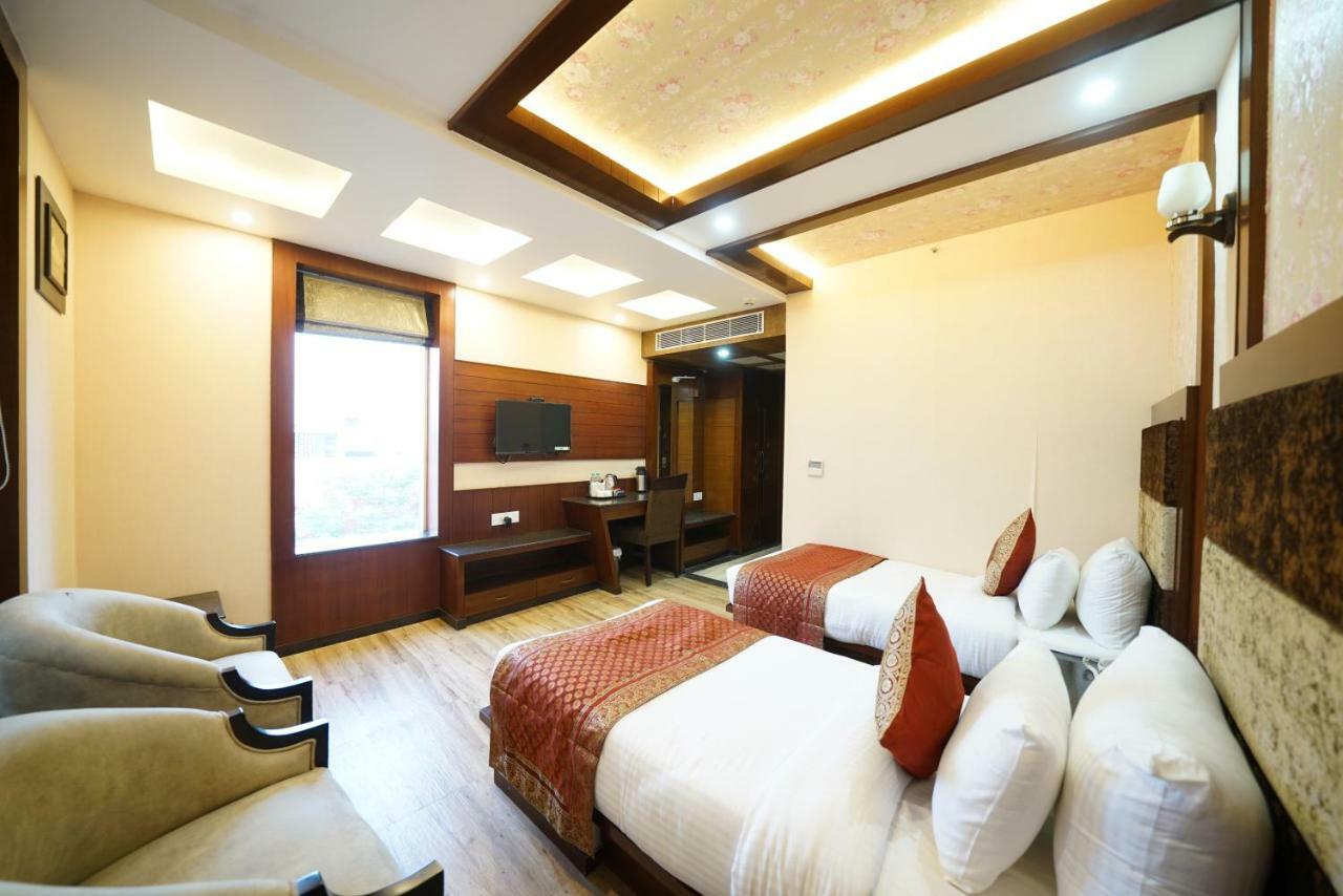 Square Inn Hotel,Varanasi Exterior photo