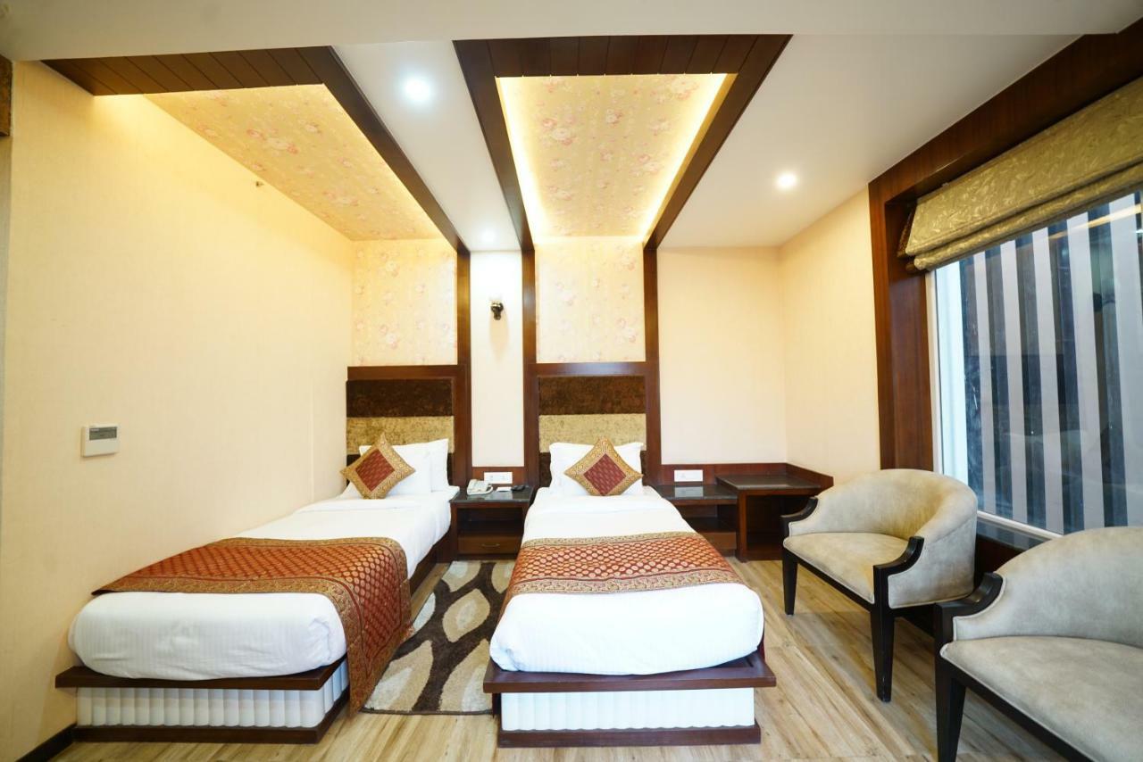 Square Inn Hotel,Varanasi Exterior photo